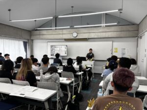 「你好！中国-中国文化観光」について多摩大学で講義
